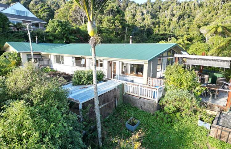 7 Redwood Place Karoro_1