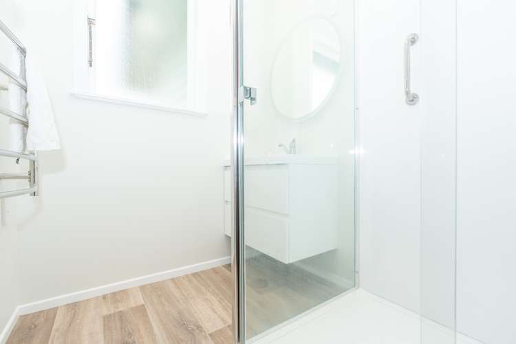 10 Byron Road Enderley_16