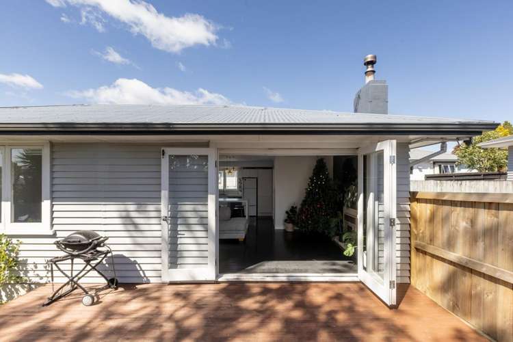 86 Bellevue Road Brookfield_4