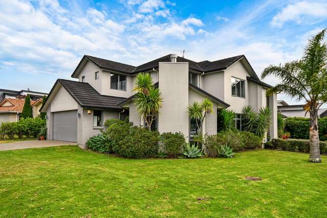 Karaka Harbourside - Substantial family home!
