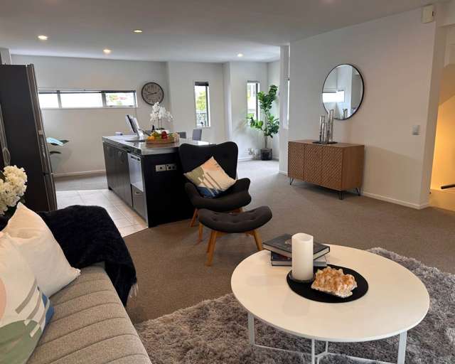 35/21 Hunters Park Drive Three Kings_3