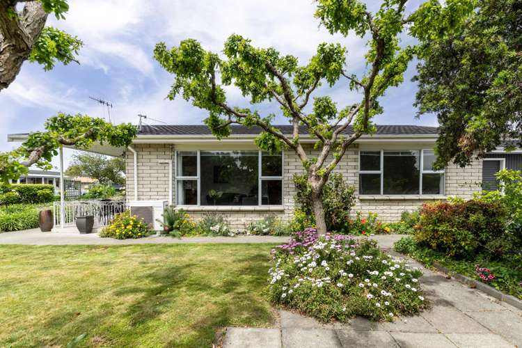 701 Queen Street East Parkvale_11