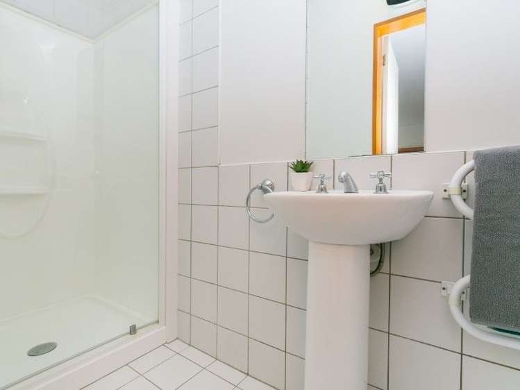 30b Connaught Terrace Brooklyn_12