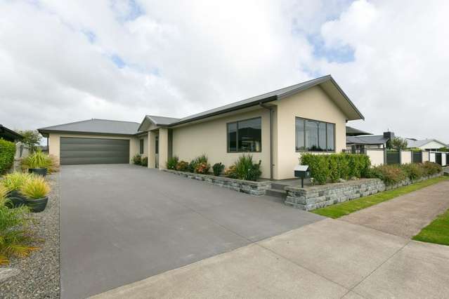 6 Gleneagles Way Waiwhakaiho_1