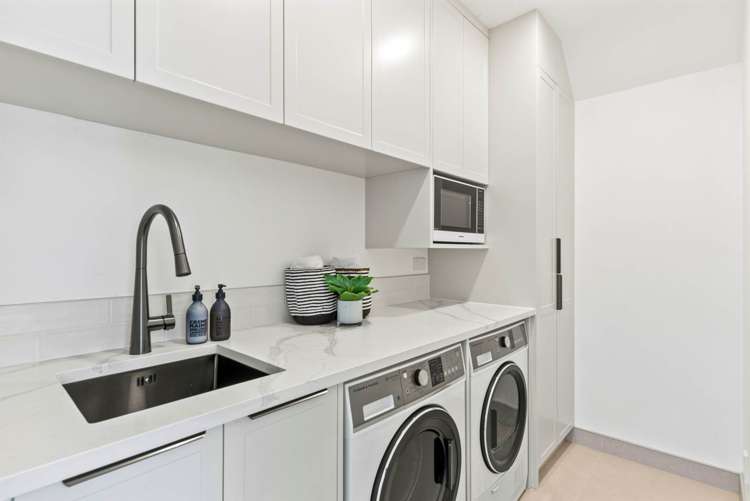 1/16 Waiake Street Torbay_17