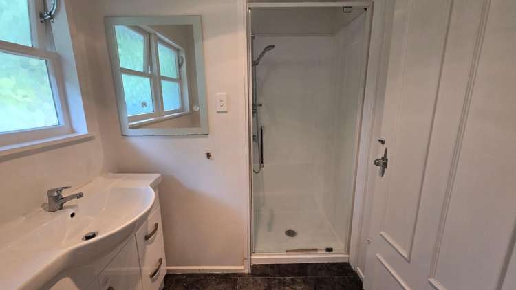  E/470 Stokes Valley Road Stokes Valley_14