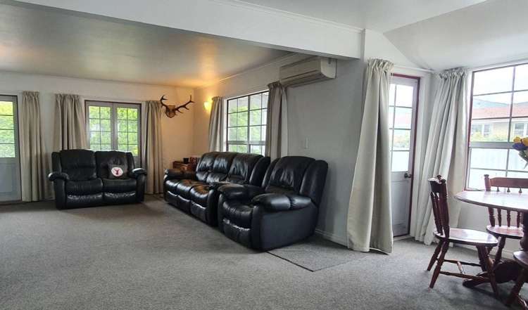 113 Fitzherbert Street Featherston_4