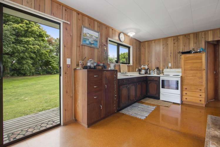 33 Athenree Road Athenree_16