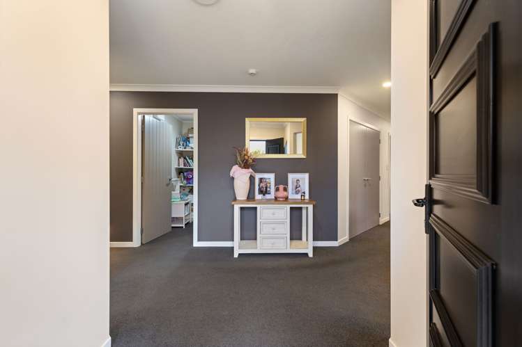 6 Trump Place Kelvin Grove_13
