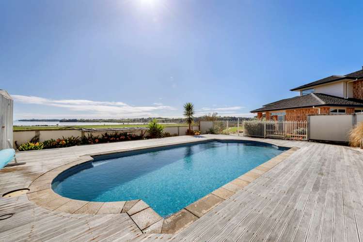 48 Porterfield Road Whitford_8