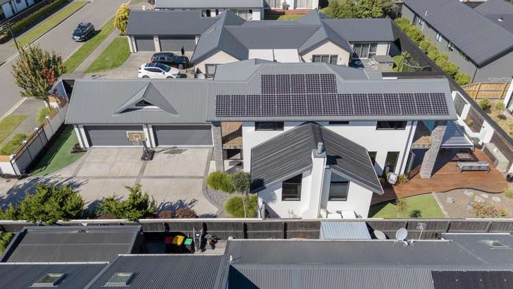 39 Waterstock Way Parklands_48