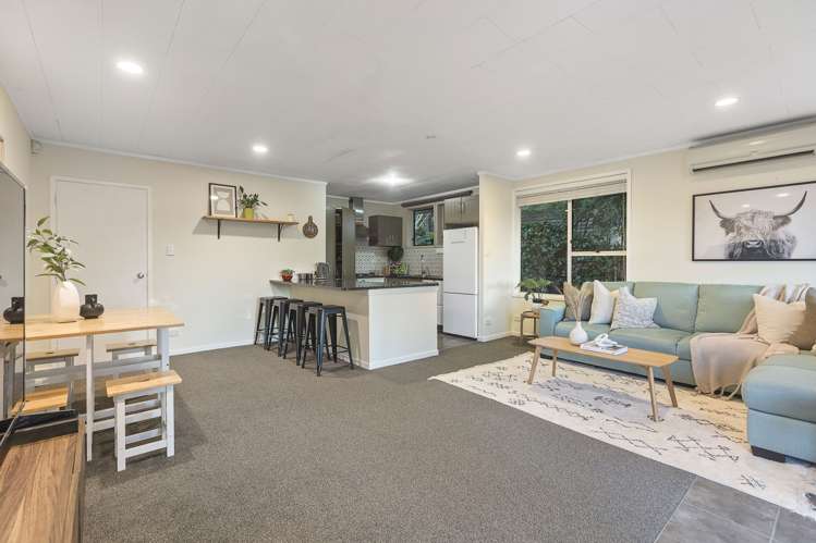 2/80a Captain Scott Road Glen Eden_33