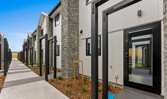 Freehold 1-Bedroom Townhouses