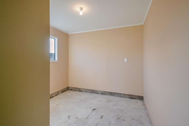 4 Howard Road Taradale_17