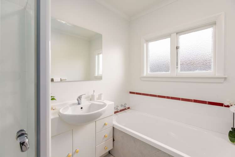 105 Pages Road Wainoni_10