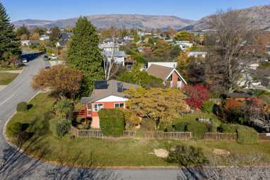 43 Hunter Crescent_3