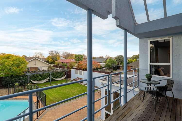 74 Regency Crescent Redwood_10
