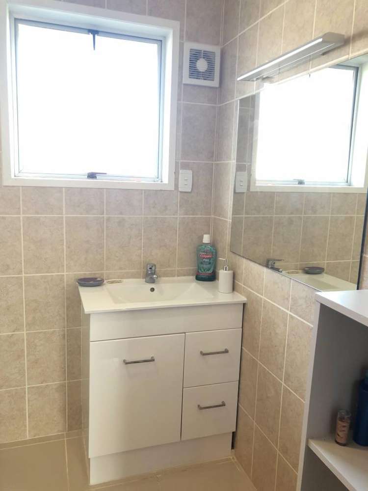 13 Seakens Way Glen Eden_18