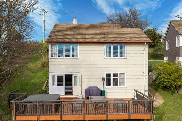 42 Columba Avenue Calton Hill_1