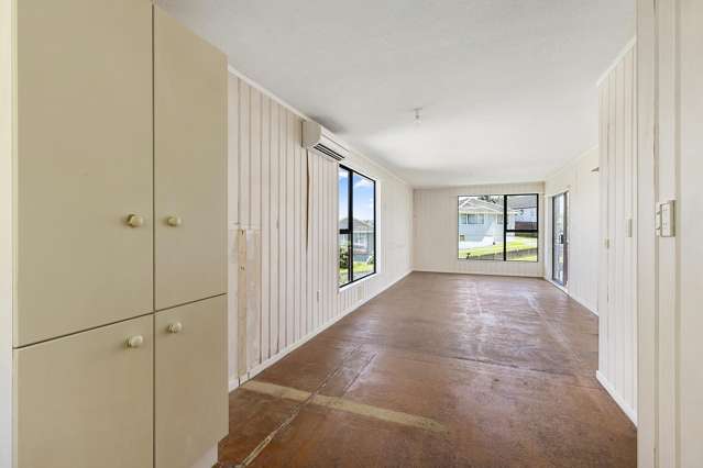 16 Penguin Grove Waitangirua_4