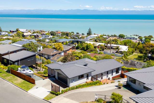 Marybank Family Haven with Tasman Bay Views