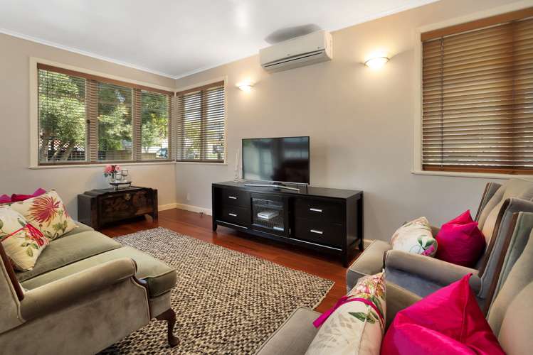 35 Wright Road Point Chevalier_18