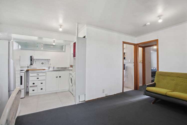85 Glengarry Road Glen Eden_28