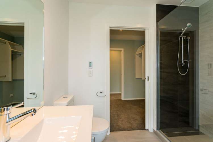 42 Vernon Drive Lincoln_9