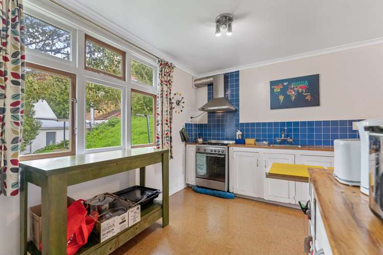 97 Leckhampton Court Clyde Hill_16