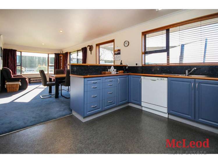 150 Racecourse Road Allenton_8