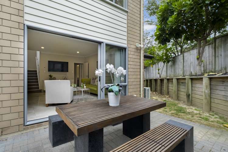 6 Solstone Place Flat Bush_25