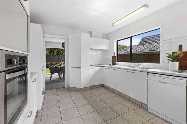 65 Stapleford Crescent Browns Bay_2