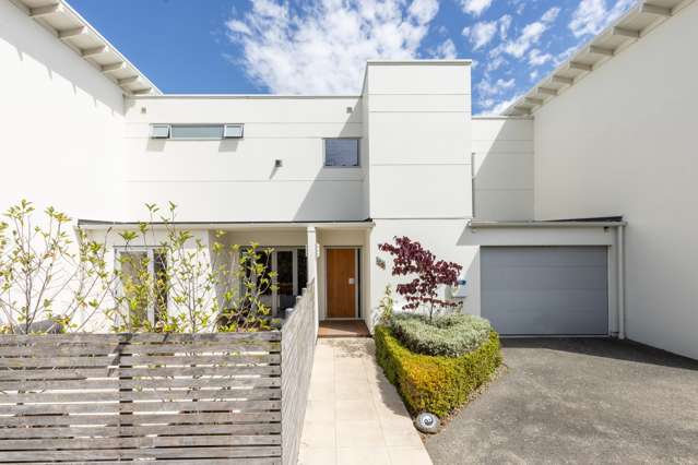 Contemporary Ahuriri Townhouse, Available Now