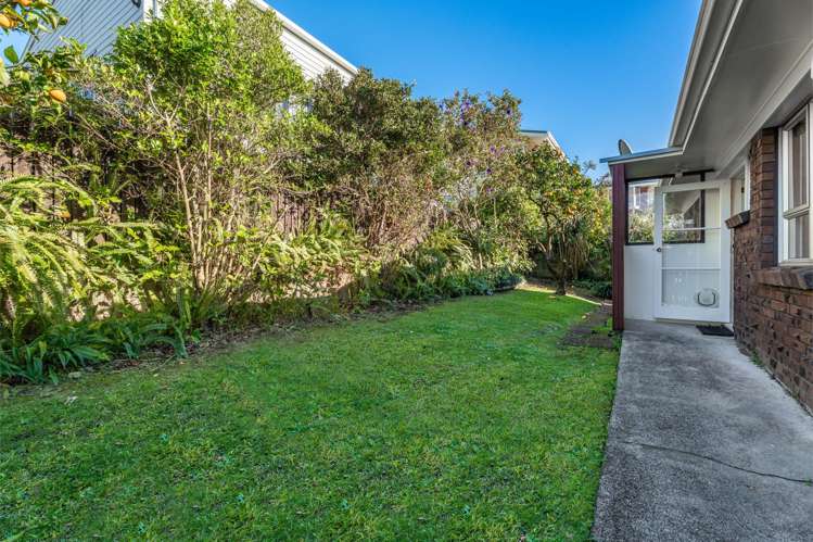 42 Woodward Avenue Mangere Bridge_7