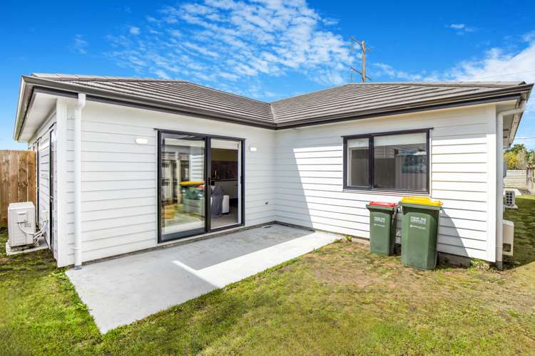 1/153 Gordonton Road Puketaha_16