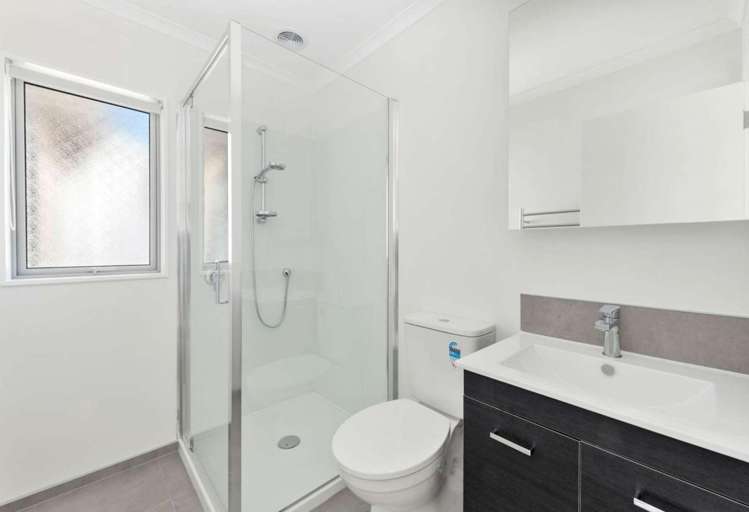 13B Sealord Place 2339_8