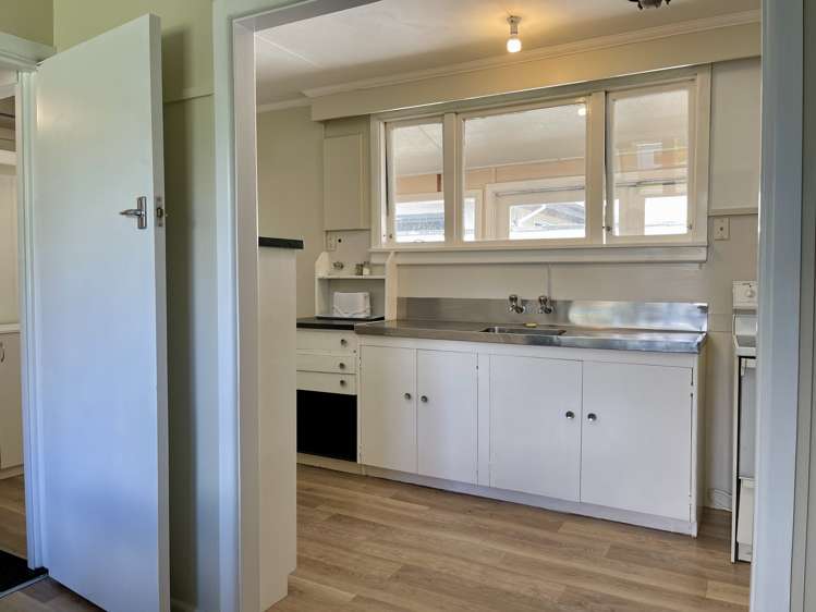 85 Bledisloe Street Kurow_23