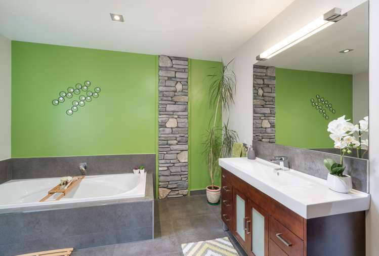 134 Hitiri Road Kinloch_14