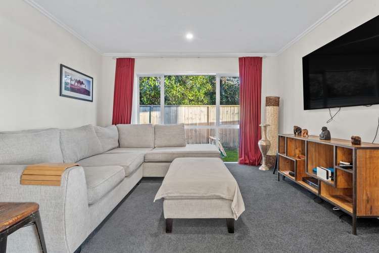 8 Waititiro Rise Stanmore Bay_14