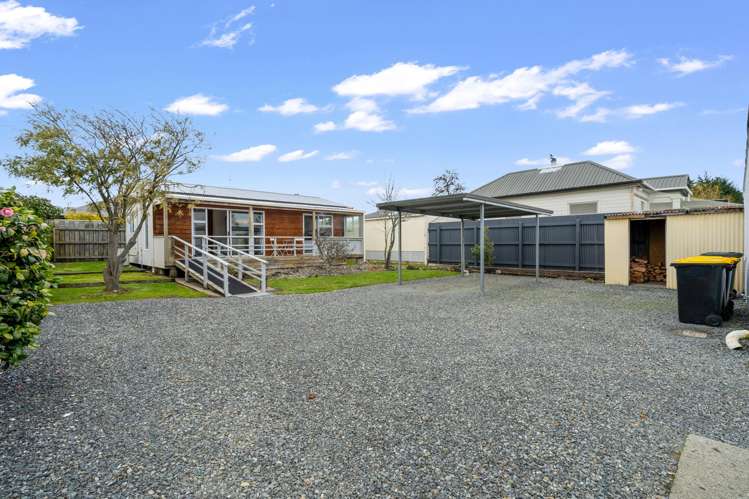 311 Crinan Street Georgetown_17