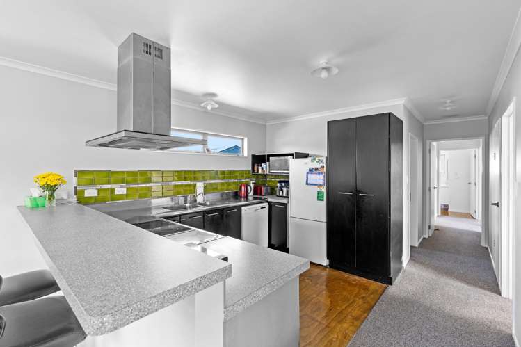 33 Lower High Street Marton_10