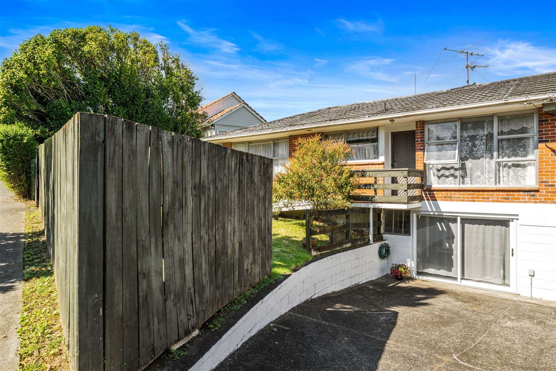 77 Richardson Road Mount Albert_0