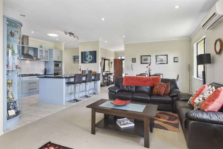 16 Leafield Crescent Henderson_11