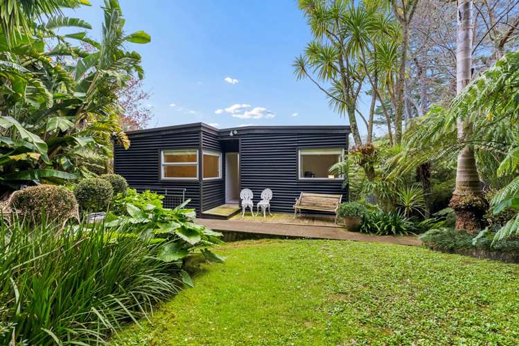 143 Attwood Road Paremoremo_27