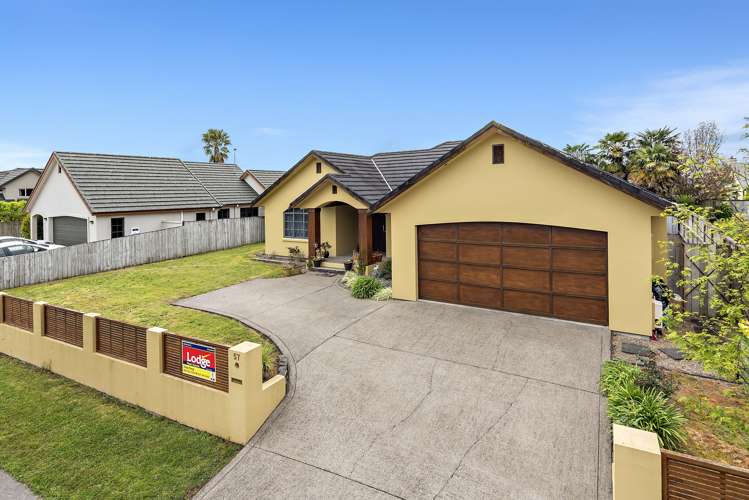 57 Cairns Crescent Rototuna_1