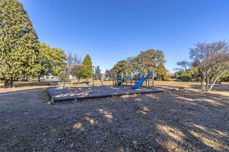 16 Cataluna Place Hei Hei_12