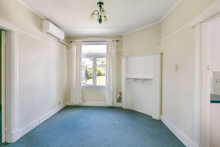 117 The Parade Island Bay_13