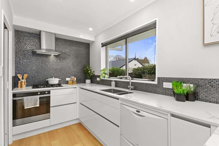 14A Bloomfield Terrace Hutt Central_3