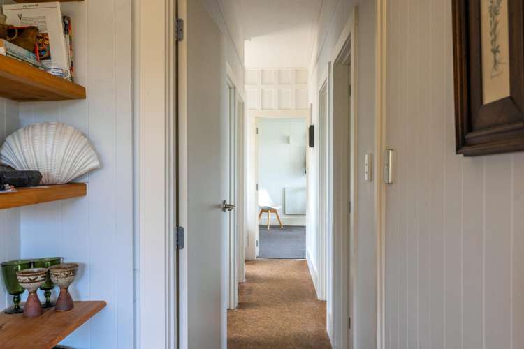 8 Waiata Road Onetangi_12