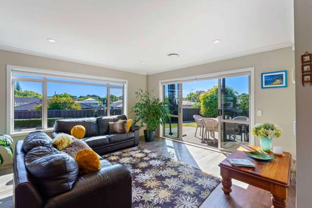 12 Simpson Crescent Raumati Beach_2